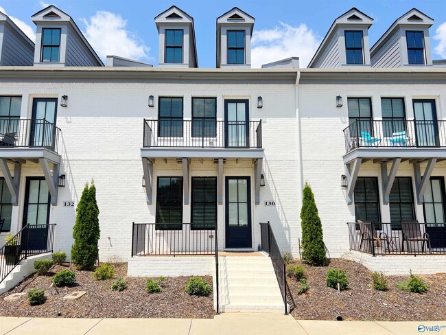 Building Photo - 130 Iberville St