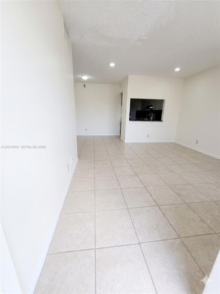 Photo - 10038 Winding Lake Rd Unit 204