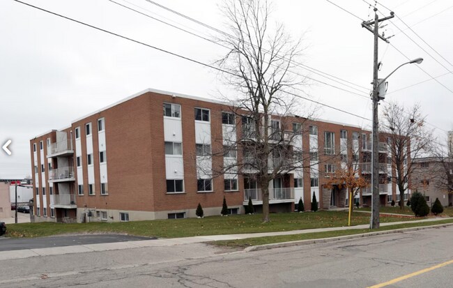 Building Photo - SPACIOUS ONE BEDROOM WITH BALCONY-WATERLOO ON Unit 104