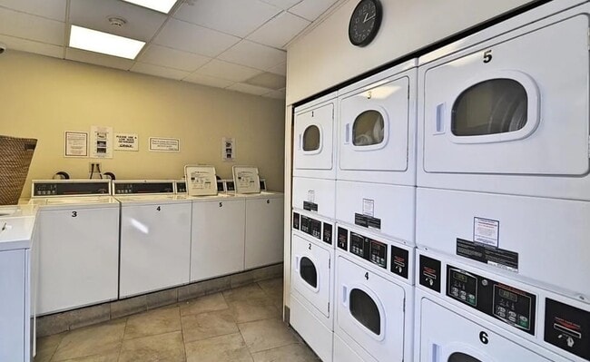 Photo - 12 Stoneholm St Unit 619