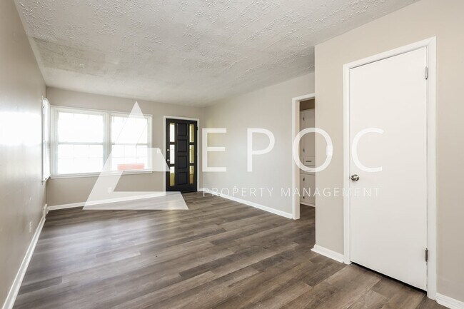Photo - 1616 NE 38th St