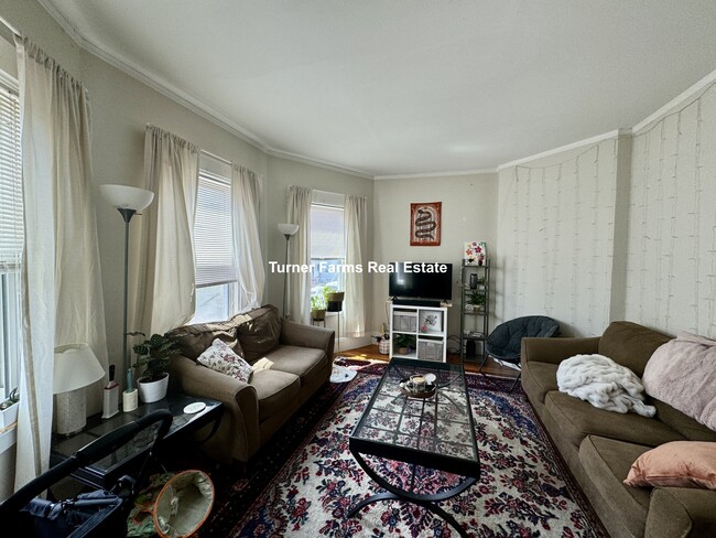 Building Photo - 74 Romsey St Rental