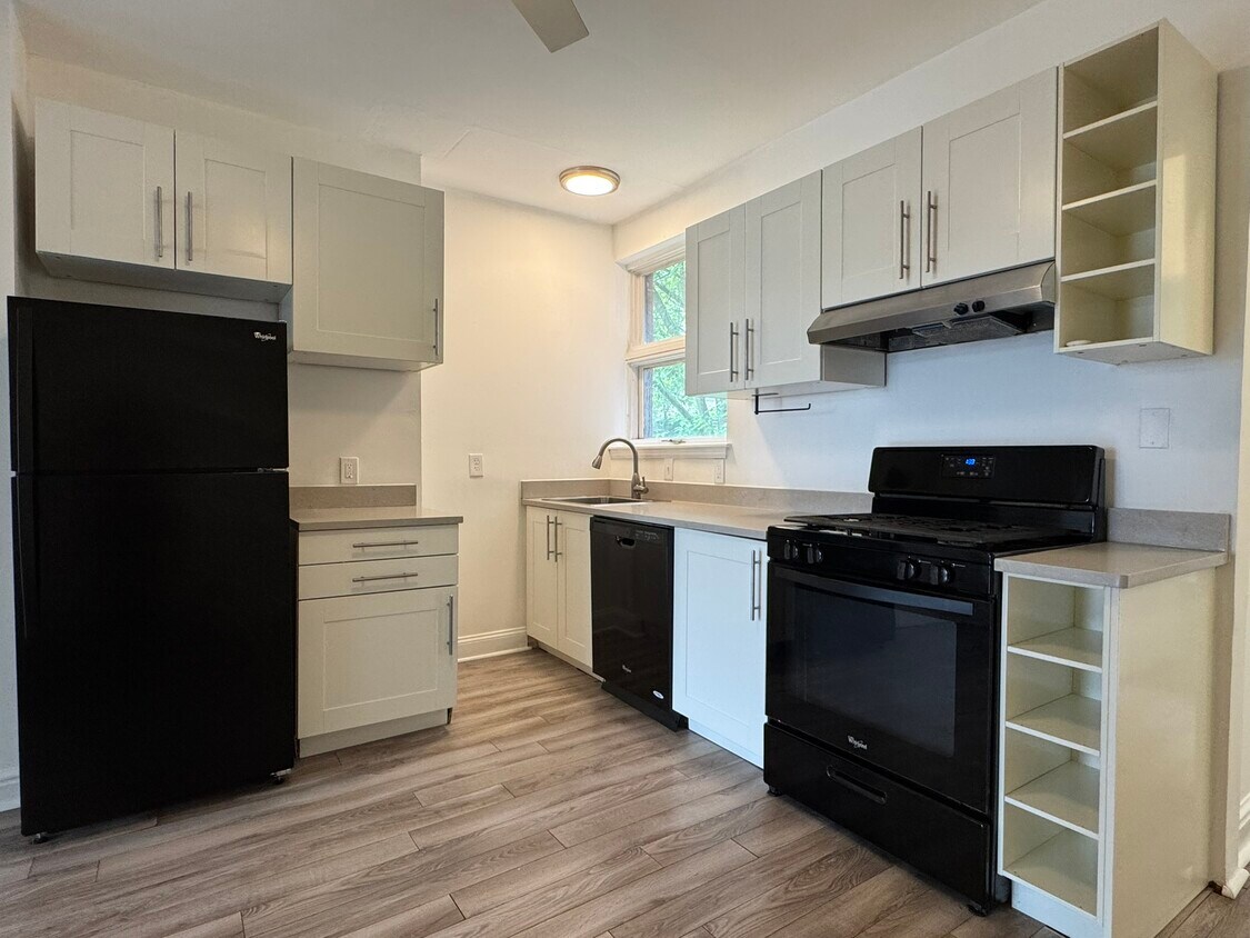 Photo - 5474 Black St (Pittsburgh, PA)