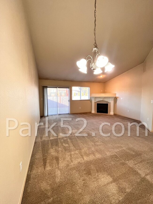 Photo - 3-Bedroom Duplex Home - Gated Community - South Hill Unit 15502