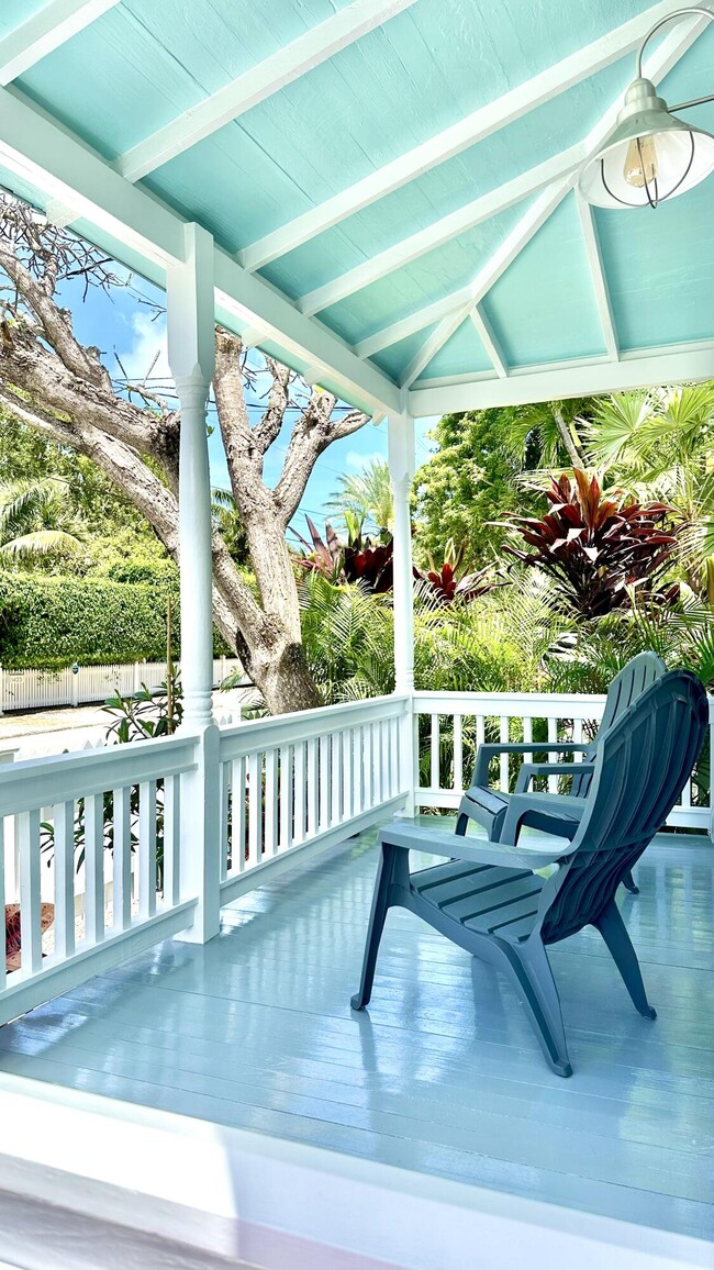 Photo - 1420 Petronia St