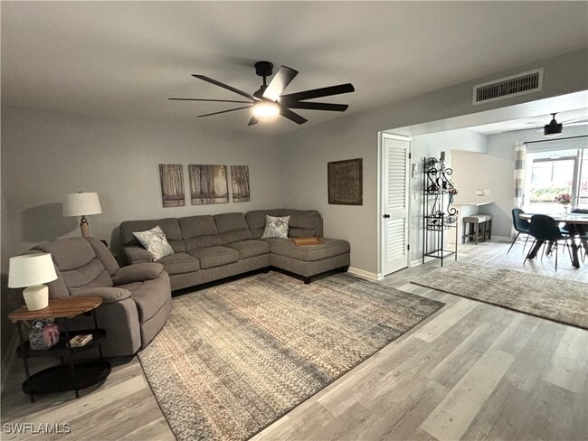 Building Photo - 788 Park Shore Dr Unit H-10 Rental