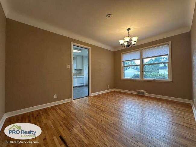 Photo - 3 Bedroom Home in St. Paul