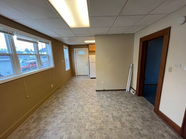 Photo - 105 N Polk St Unit Lower