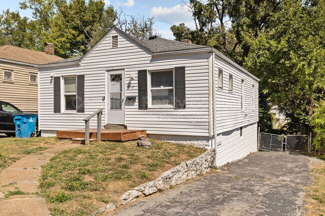 Photo - 7157 Garesche Ave