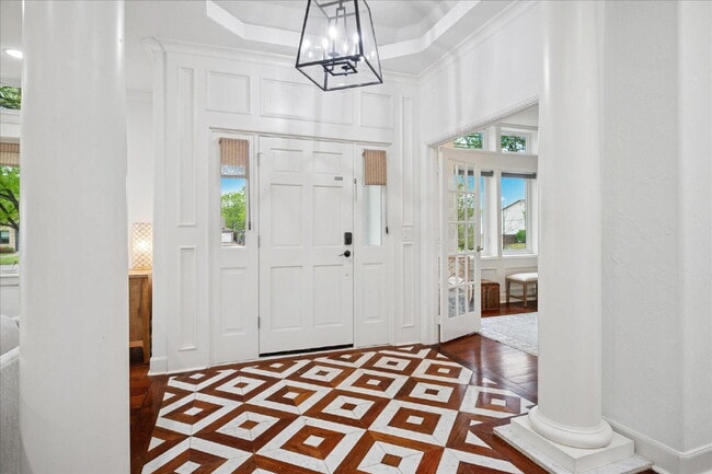 4-Bedroom, 5" Bath Luxury Living Just Minutes from the Heart of Dallas!"