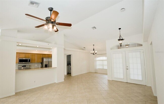 Photo - 285 Marquette Rd