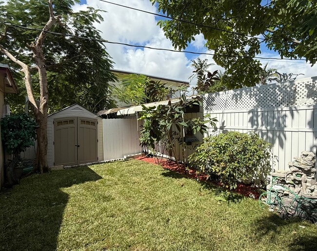Building Photo - 2513 McKinley St Unit 2513 McKinley St