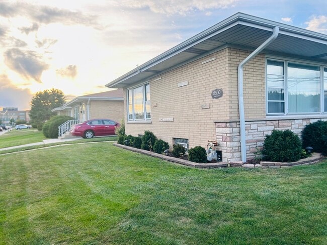 Building Photo - 8500 W Winona St Rental