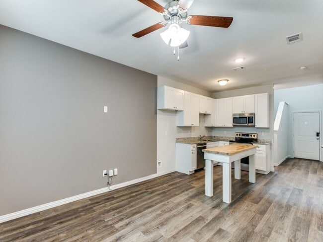 Photo - 3301 Brambleton Hill Pl