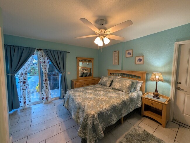 Photo - 7271 Holiday Dr