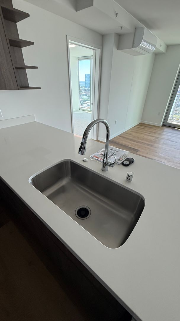 Photo - Brand-New 1 Bedroom Condo for Rent – $3,40... Unidad 1904