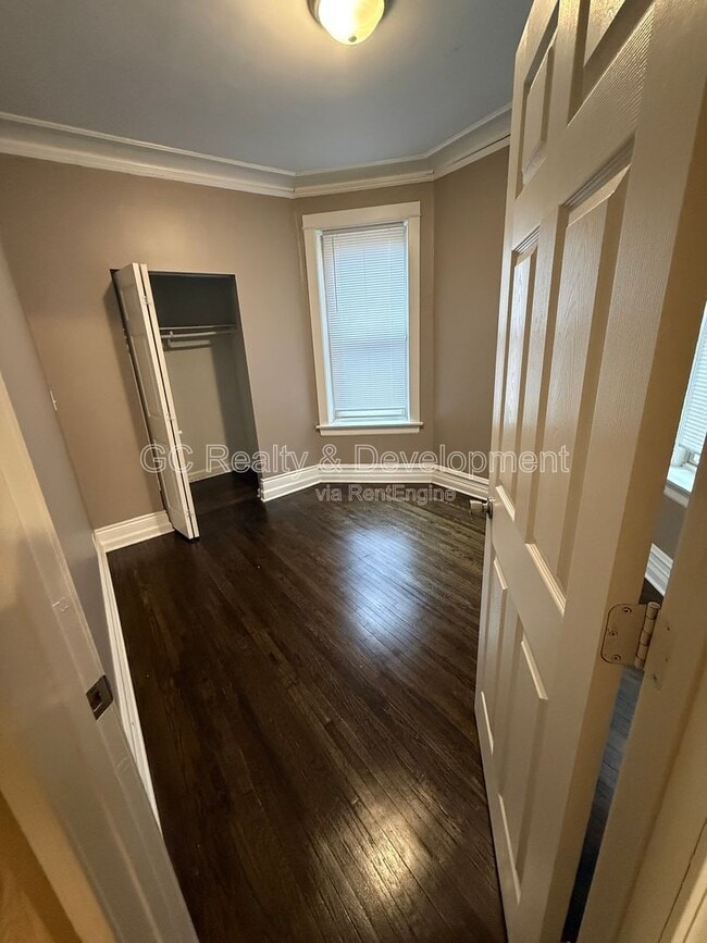 Photo - 7323 S Yates Blvd Unidad 1