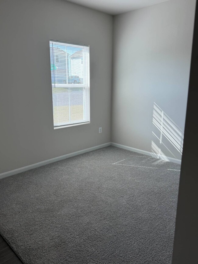 Photo - 154 Scoter Rd