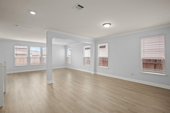 Photo - 13821 Abraham Lincoln St