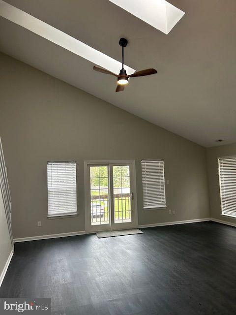 Photo - 318 Whittier Ct