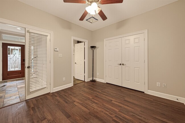 Photo - 5111 Inker St Unidad B