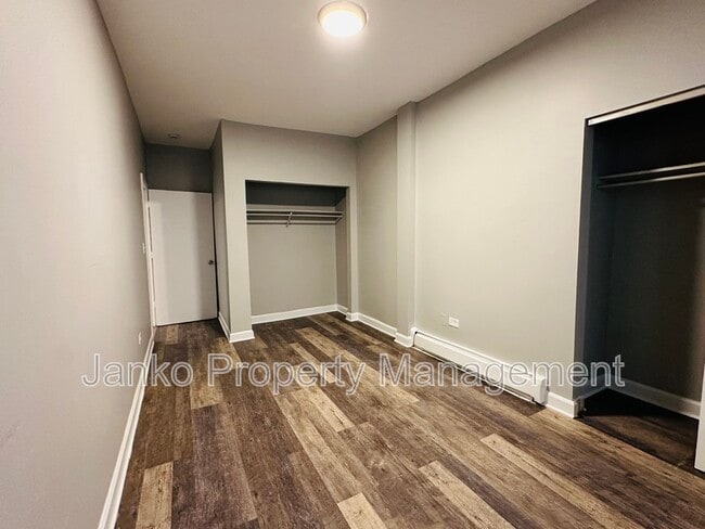 Building Photo - 62 N Parkside Ave Unit 1