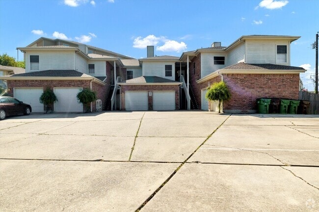 Building Photo - 301 Rawhide Loop Rental