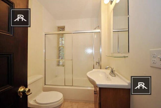 Photo - 6 bedroom in Brighton MA 02135 Unit 2