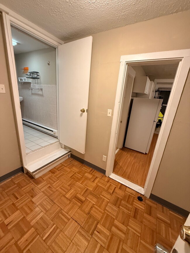 Photo - 363 Windsor St Unit 359-3