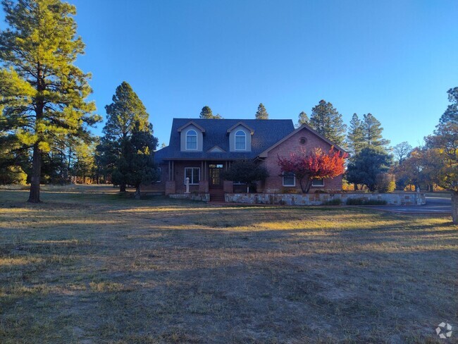 Building Photo - Stunning Executive Home in Timber Ridge!