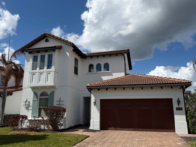 Building Photo - Luxury Water view Home for rent