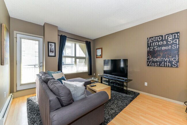 Photo - 4245-139 139 Ave NW