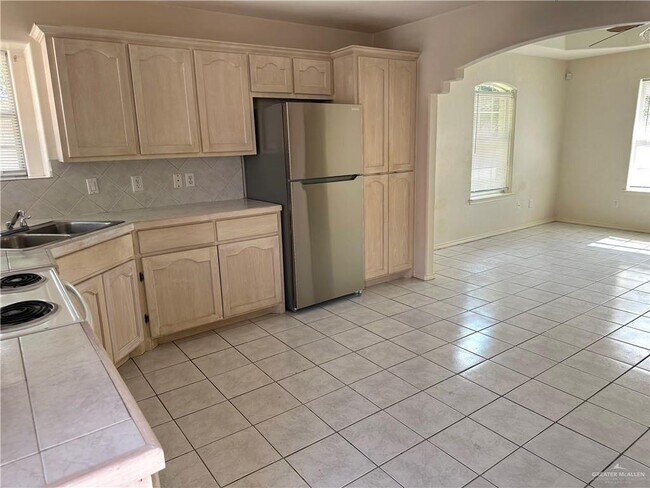 11 Moonlight Ln