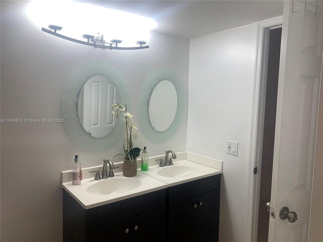 Photo - 345 Ocean Dr Unidad 1024
