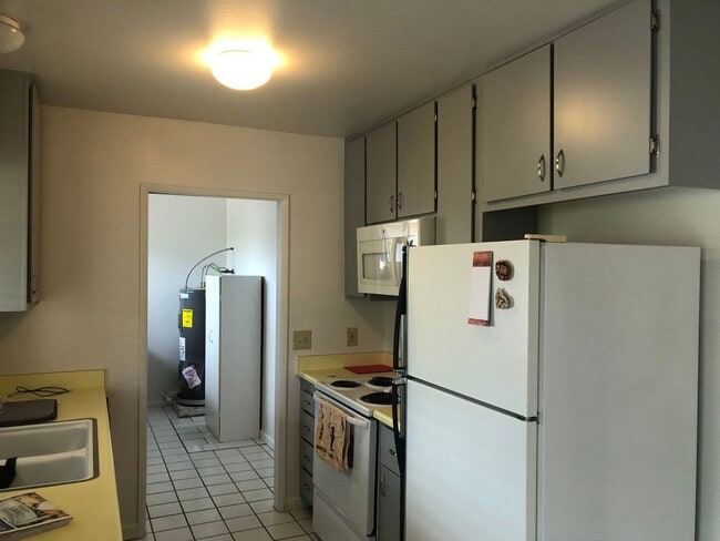 Photo - Check out this cozy long term UNFURNISHED freshly painted gem! In Leisure World a 45+ Active Adul...