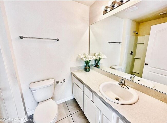 Photo - 608 Yellow Oaks Ln