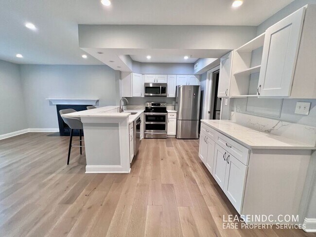 Photo - 3623 38th St NW Unit #202