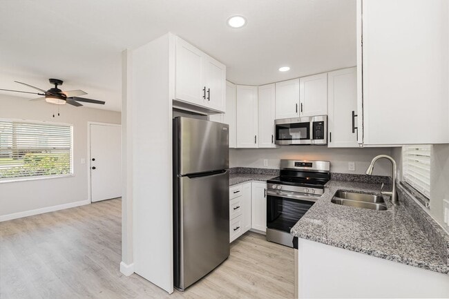 Photo - 122 Niemira Ave