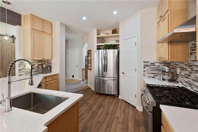 Photo - 475 Grayson Way
