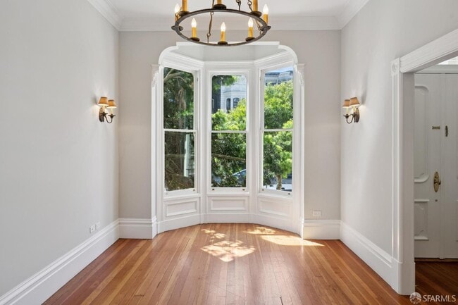 Photo - 2250 Webster St