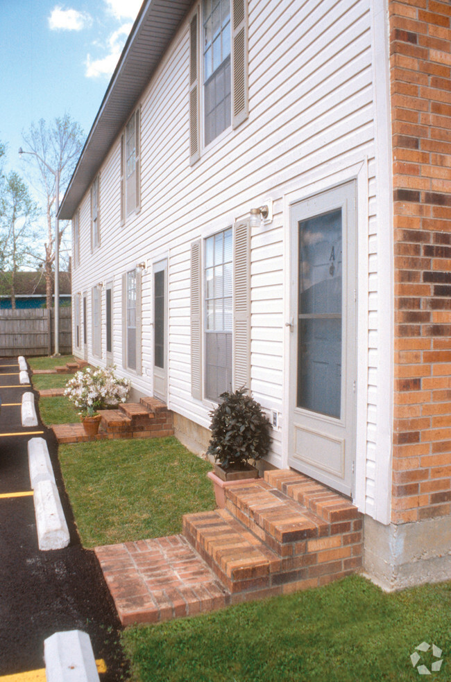 Building Photo - Garden Heights Apartments