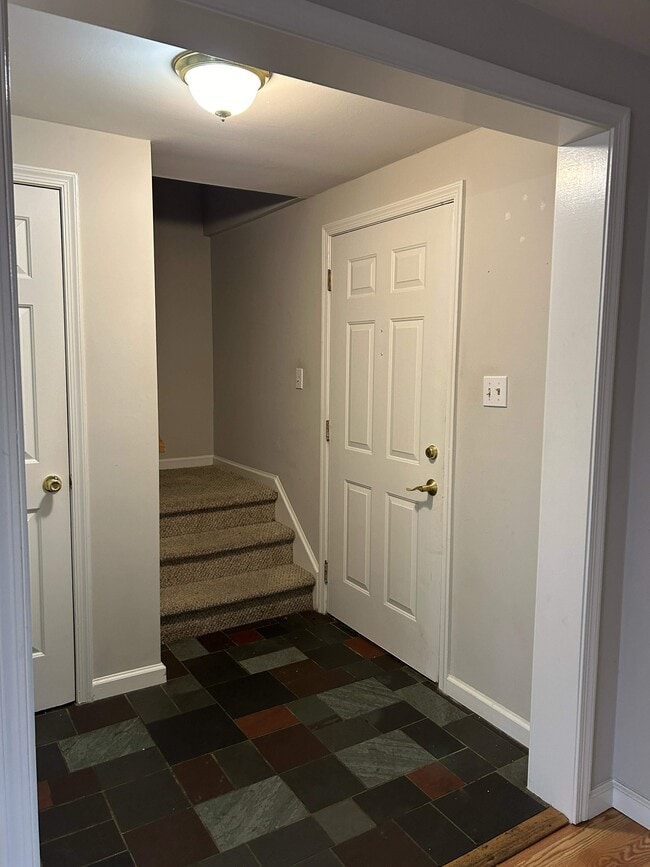 Photo - 10 Wells Woods Ln