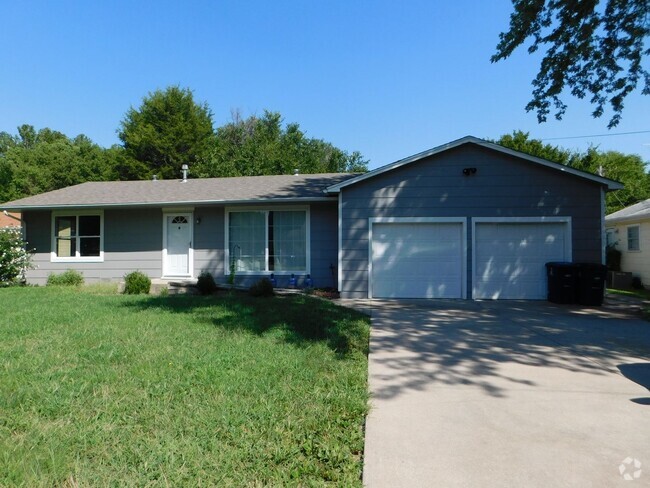 Building Photo - Beautiful 3 bedroom/1 bath home in El Dora...