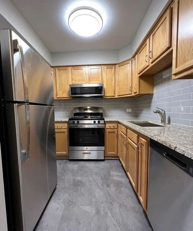 Building Photo - 162 Walton St Unit 1F