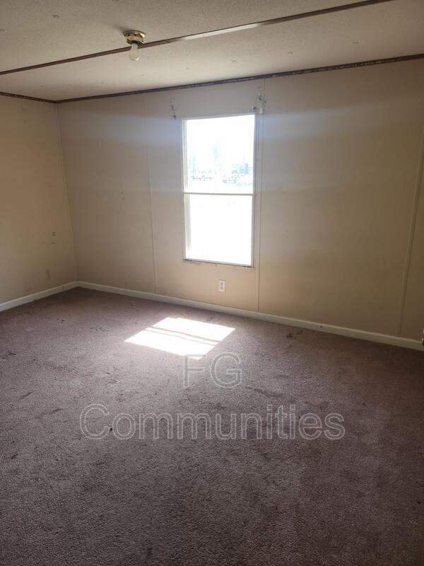 Photo - 1003 Crystal Blvd