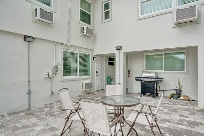 906 N Riverside Dr Unidad SI ID1504053P