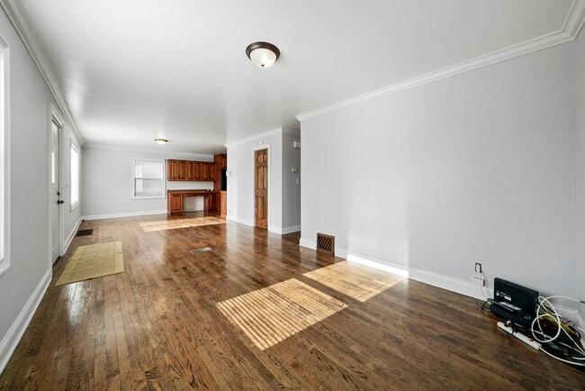 Photo - 2512 Salem Blvd