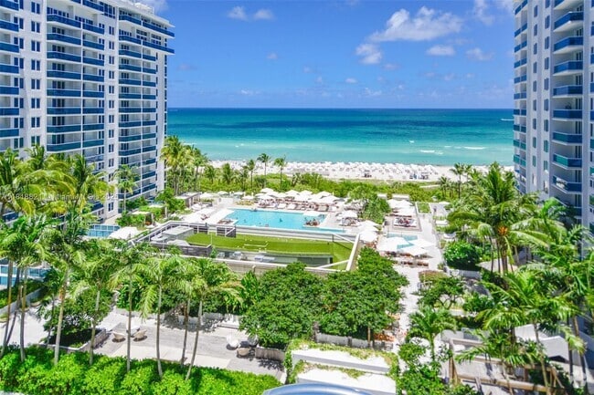 Building Photo - 2301 Collins Ave Unit 1025 Rental