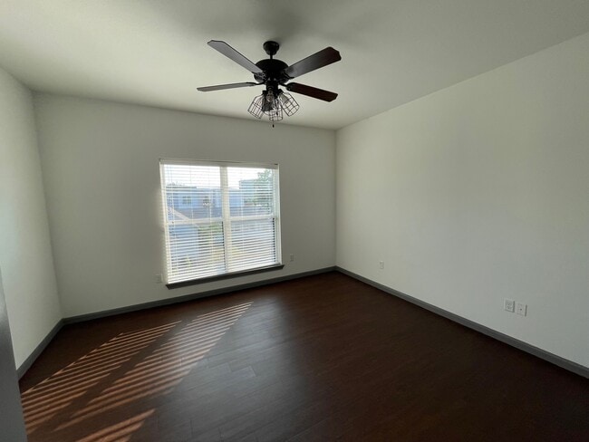 Photo - 300 Clay Ave