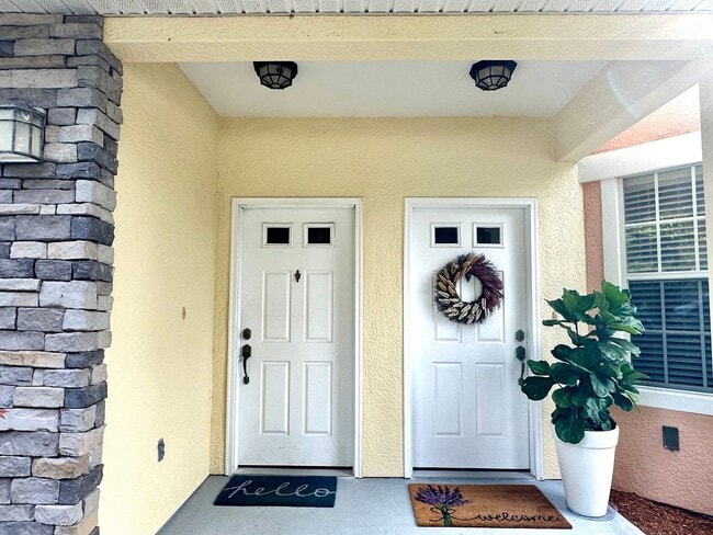 Photo - MUST SEE!! 3 bed/2 Bath Town Home! Close to Everything!